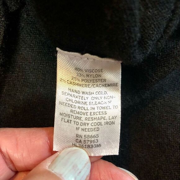 Trouvé Women’s Black Scoop Neck Sweater size Large - Picture 8 of 8